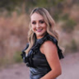 Meet your Posher, Yadell